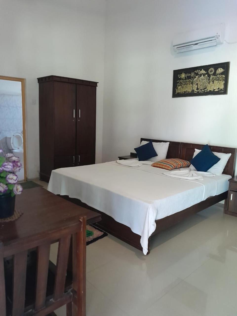 Serenity Lake Resort Yala ティッサマハーラーマ エクステリア 写真