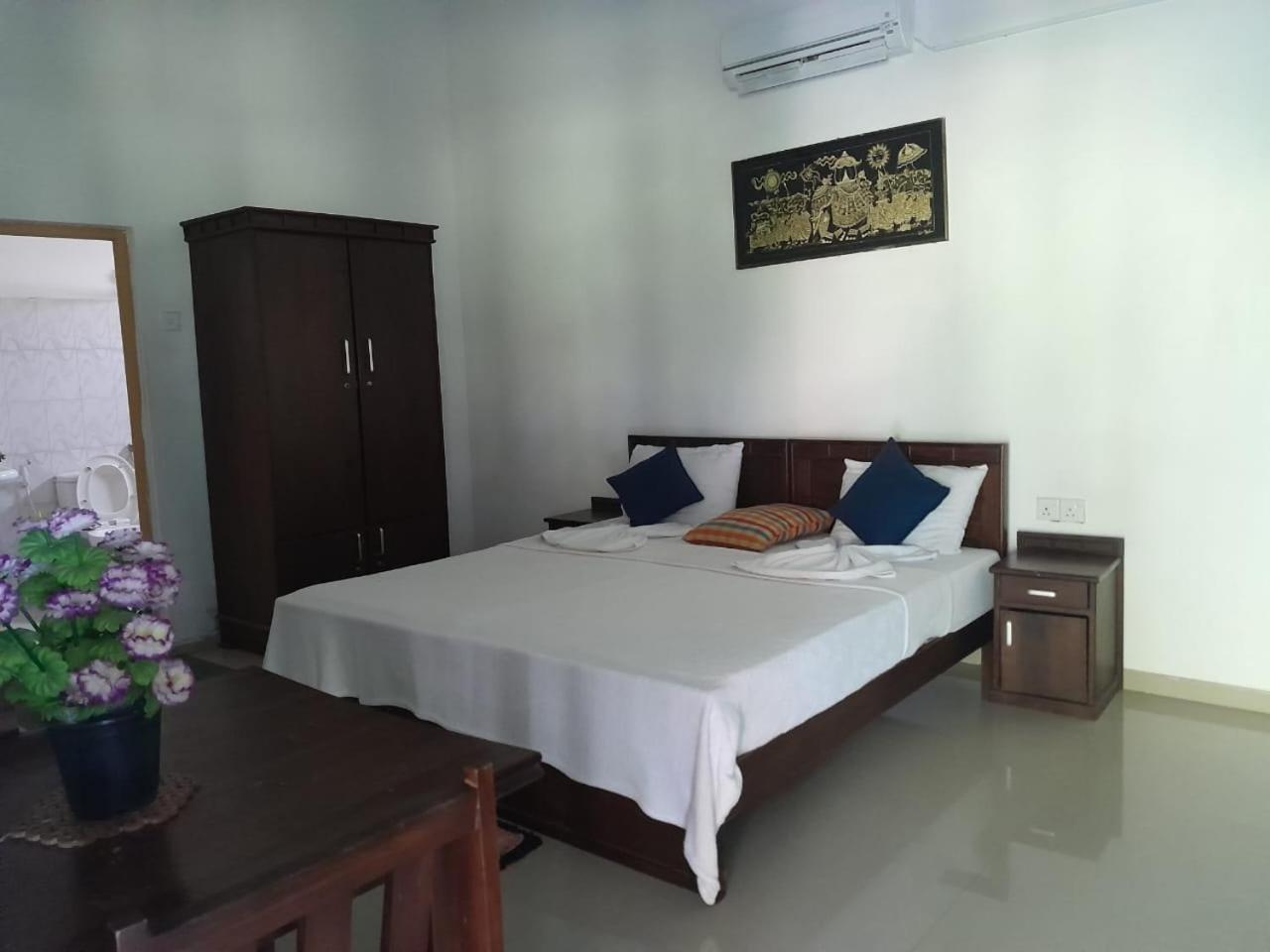 Serenity Lake Resort Yala ティッサマハーラーマ エクステリア 写真