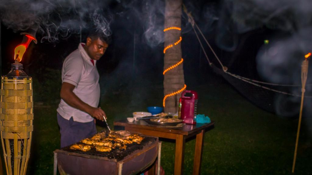 Serenity Lake Resort Yala ティッサマハーラーマ エクステリア 写真