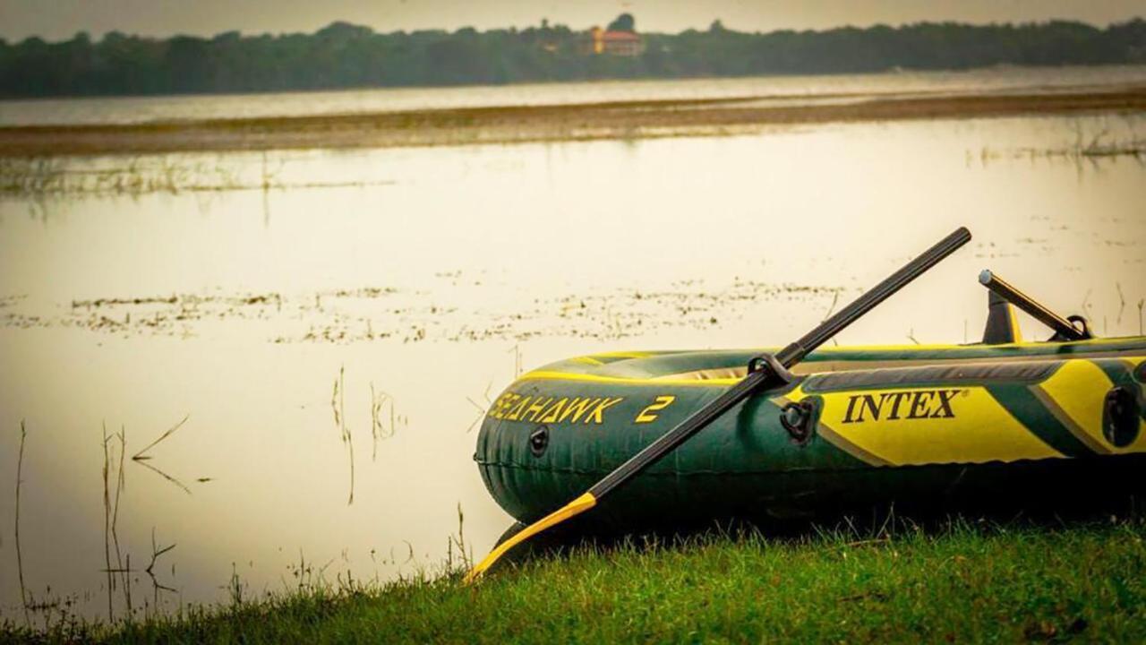 Serenity Lake Resort Yala ティッサマハーラーマ エクステリア 写真